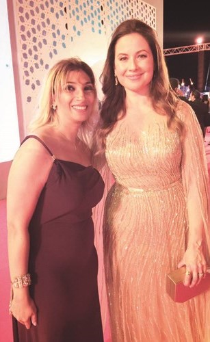 الزميلة خلود أبو المجد مع المذيعة رايا أبي راشد﻿