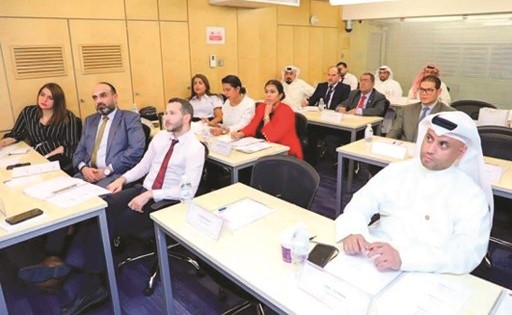جانب من الدورات التدريبية لموظفي الشركة﻿