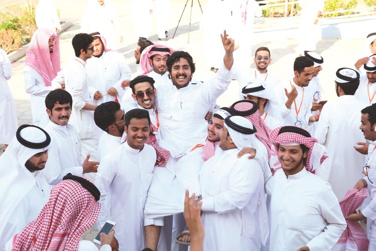 التغيير فازت في انتخابات كلية الشريعة 	(زين علام)﻿