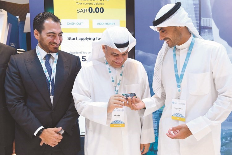 الخرافي والماجد وحديث حول أحدث تقنيات تكنولوجيا المال فينتك ﻿