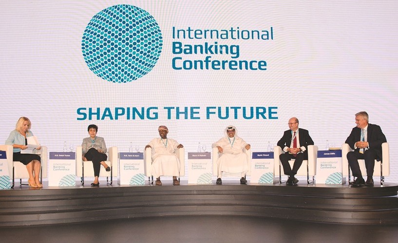 الناهض مشاركا في جلسات المؤتمر ﻿