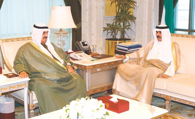 سمو نائب الأمير وولي العهد الشيخ نواف الأحمد مستقبلا سمو الشيخ ناصر المحمد ﻿