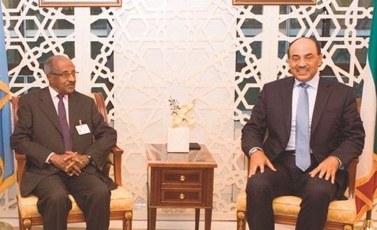 الشيخ صباح الخالد مع وزير خارجية إريتريا ﻿
