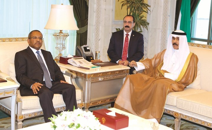 سمو نائب الأمير خلال استقباله السفير الكيني﻿
