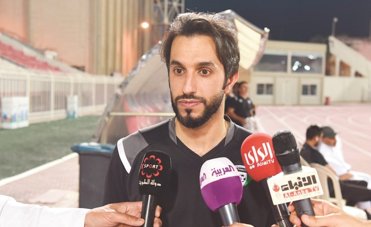 مدير المنتخب فهد عوض		(احمد علي)﻿