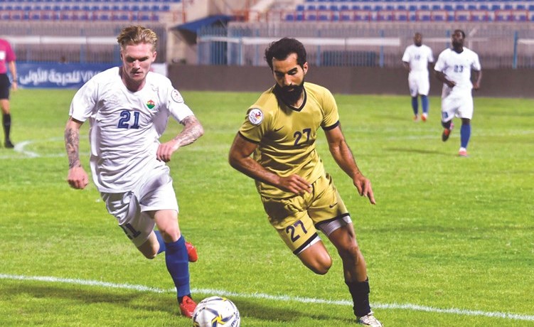 السويسري اولسن ارهق مدافعي برقان وسجل الهدف الاول 	(قاسم باشا)﻿