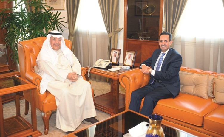علي الغانم مستقبلا صقر أبوشتال﻿