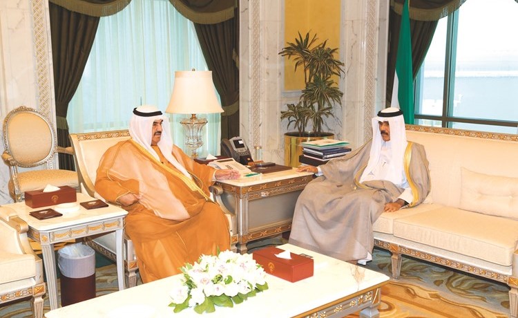 سمو نائب الأمير وولي العهد الشيخ نواف الأحمد خلال استقباله سمو الشيخ ناصر المحمد﻿