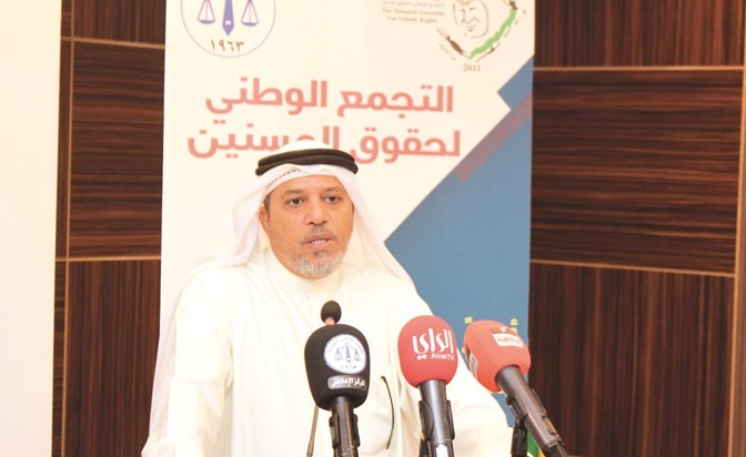 علي المولي ﻿