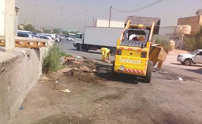 جانب من إجراءات الحملة لتعزيز النظافة في مناطق العاصمة﻿
