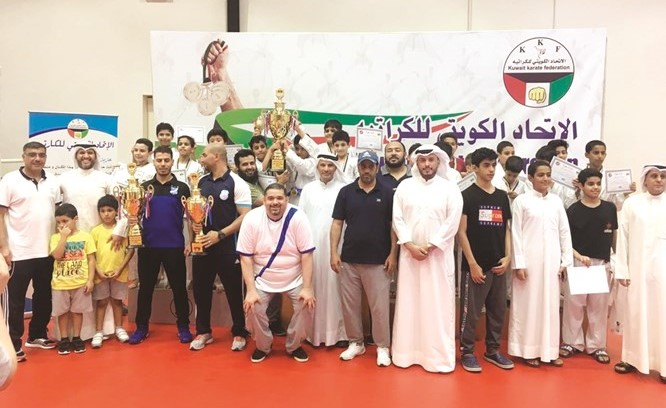 تكريم كراتيه الكويت المتوج بكأس الأشبال﻿