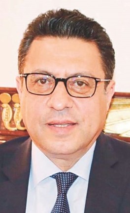 السفير المصري طارق القوني ﻿