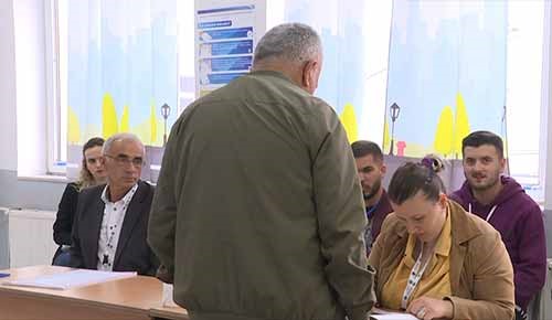 بالفيديو.. انتخابات تشريعية في كوسوفو تتابعها الأسرة الدولية بدقة