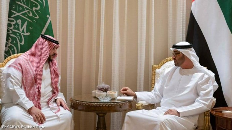 ولي عهد أبو ظبي الشيخ محمد بن زايد ونائب وزير الدفاع السعودي الأمير خالد بن سلمان 