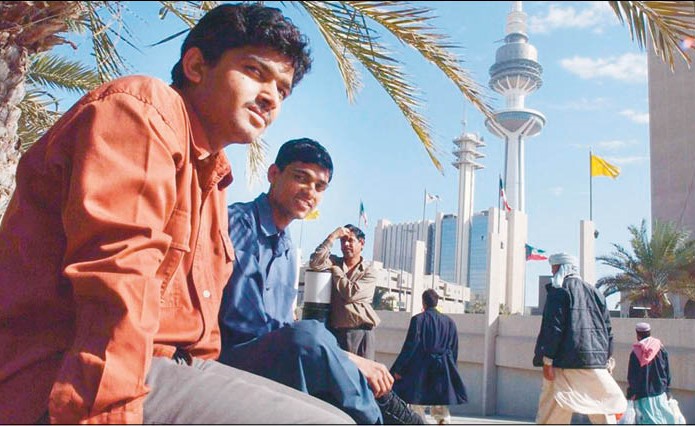 «الوطني»: تراجعات قياسية في معدلات توظيف الوافدين