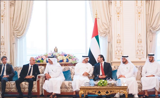 صاحب السمو الشيخ محمد بن زايد آل نهيان ولي عهد أبوظبي نائب القائد الأعلى للقوات المسلحة مستقبلا سعد الحريري رئيس الوزراء اللبناني امس		       (وام)