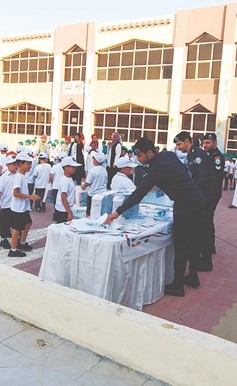«الداخلية»: حريصون على تقديم الإرشادات والتوعية المرورية للطلبة
