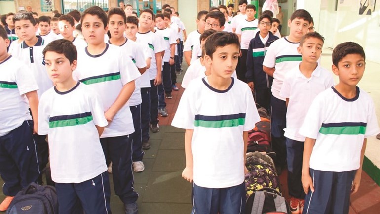 طلبة مدارس النجاة عبروا عن حبهم لصاحب السمو﻿