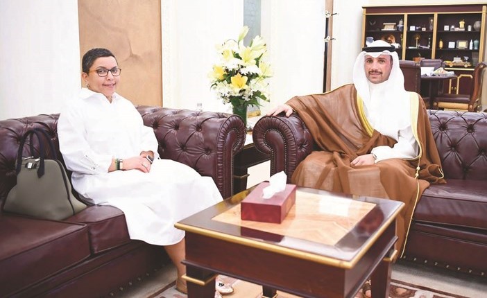 رئيس مجلس الأمة مرزوق الغانم خلال استقباله السفيرة ريم الخالد﻿