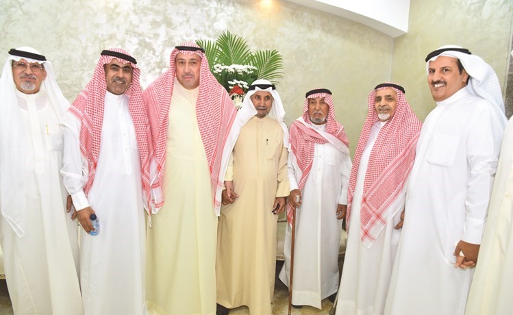 الشيخ فيصل الحمود ومريخان بن صقر وراشد المشهور ومحمد حسن الهويج يباركون -(ريليش كومار) ﻿
