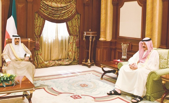 سمو نائب الامير خلال استقباله السفير سميح جوهر حيات ﻿