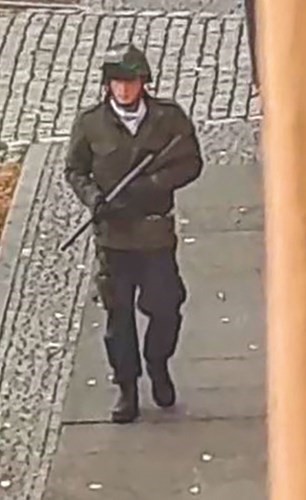 صورة من فيديو لمنفذ الهجوم على الكنيس اليهودي في المانيا(أ.ف.پ)﻿