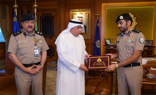 وزير الداخلية استقبل المقدم الراشد: نعتز بأبنائنا منتسبي المؤسسة الأمنية ولا أحد فوق القانون