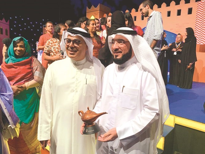 د.عبدالعزيز المسلم والكاتب حسين الراوي﻿