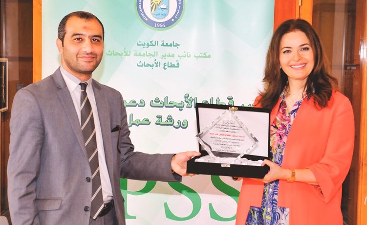 «الأبحاث» تنظم ورشة التحليل الإحصائي للكليات الإنسانية
