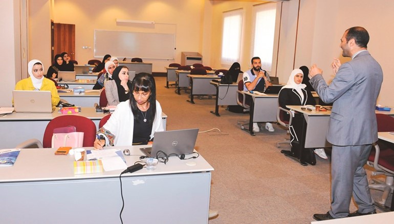 «الأبحاث» تنظم ورشة التحليل الإحصائي للكليات الإنسانية