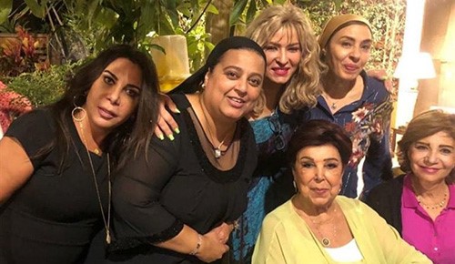 شاهد.. رجاء الجداوى بإطلالة أنيقة.. والجمهور: طول عمرك هانم