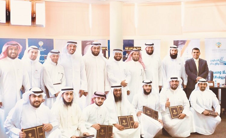 لقطة تذكارية خلال ورشة العمل﻿