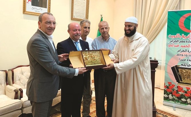 جانب من تكريم الجالية الجزائرية للسفير عبدالحميد عبداوي﻿