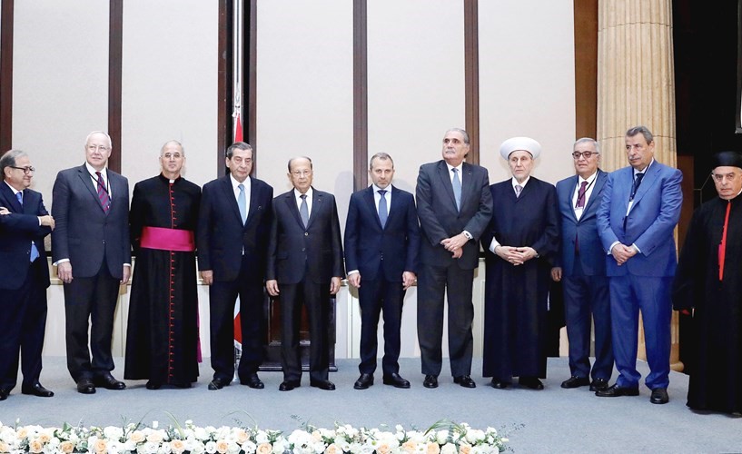الرئيس العماد ميشال عون خلال افتتاح المؤتمر الأول للقاء المشرقي بعنوان لقاء صلاة الفطور لبنان وطن الحوار والحضارات(محمود الطويل)﻿