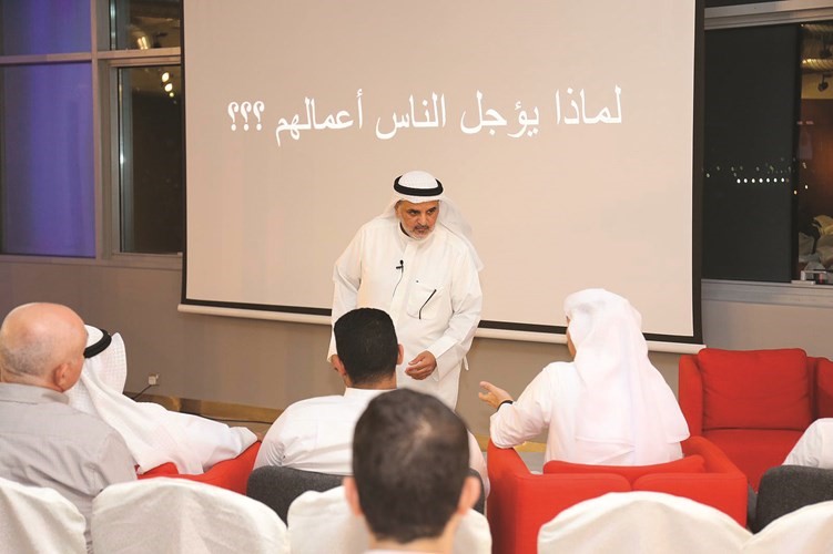 د.محمد الدغيم خلال المحاضرة﻿