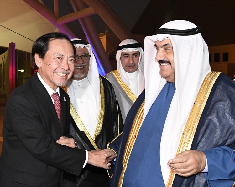ممثل سمو الأمير يتوجه الى اليابان لحضور حفل تنصيب الامبراطور