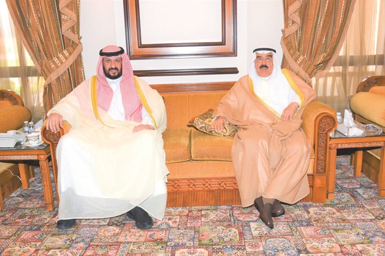 الشيخ فيصل السعود مع الشيخ طلال الخالد﻿