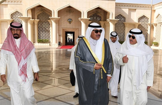 الشيخ صباح الخالد خلال توجهه إلى السعودية والبحرين 