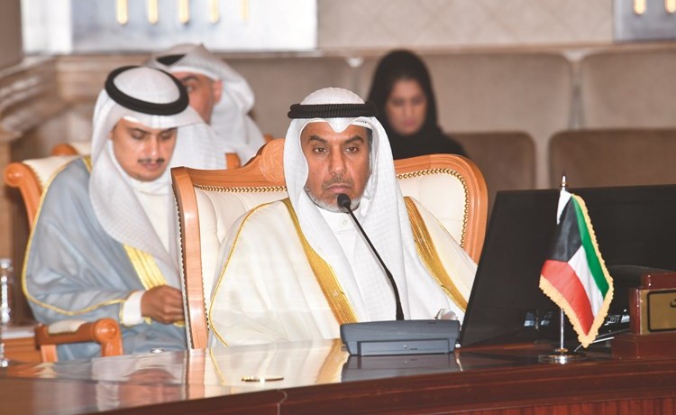 فهد الشعلة وم. احمد المنفوحي خلال المشاركة في اجتماع ﻿﻿وزراء البلديات بدول الخليج﻿
