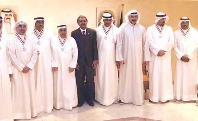 رابطة الرياضيين الأميركية كرَّمت رواد الطائرة