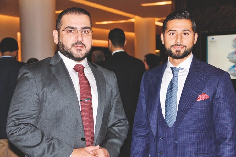 المحامي خليفة الياقوت ود.عبدالكريم الكندري﻿