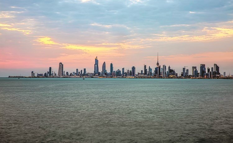 الاقتصاد الكويتي يمتلك كل مقومات النجاح.. والسياسة أبرز العقبات