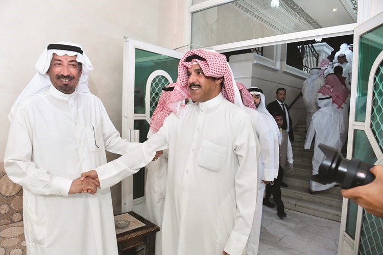 ويستقبل آخر﻿