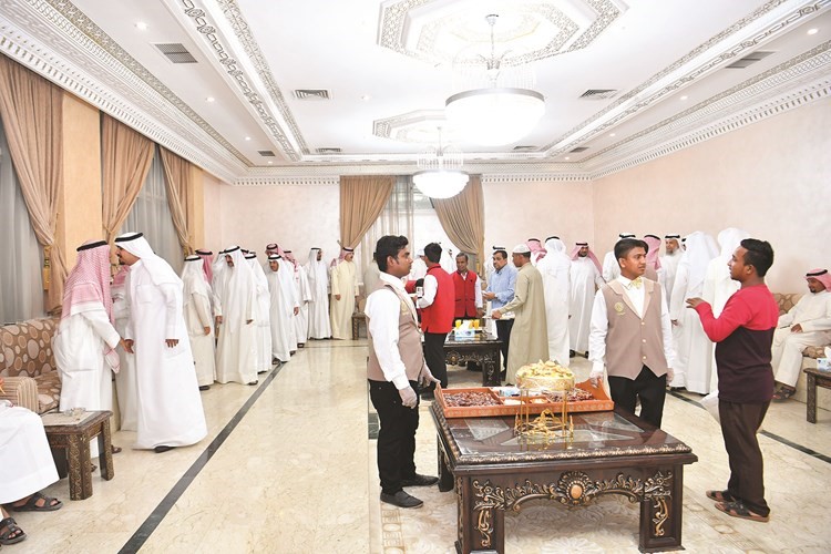 ديوان حسين مزيد مساء امس الأول﻿