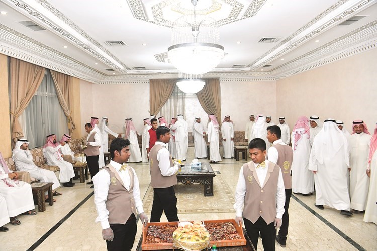 المهنئون والمباركون في ديوان مزيد﻿
