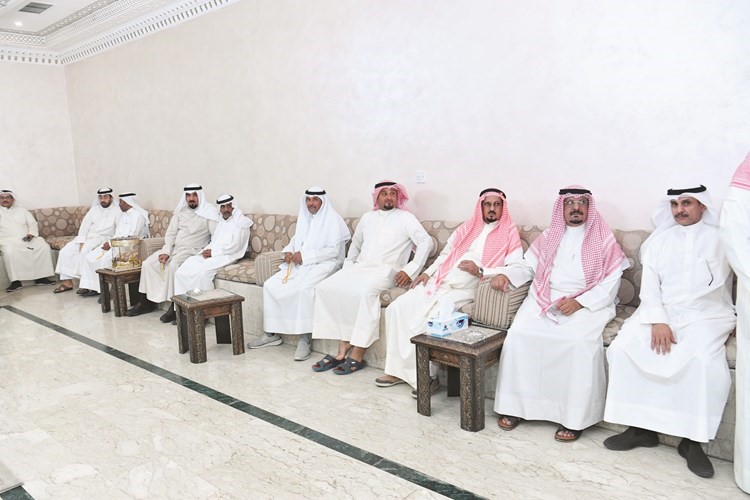 جانب آخر من أبناء الدائرة في ديوان مزيد﻿