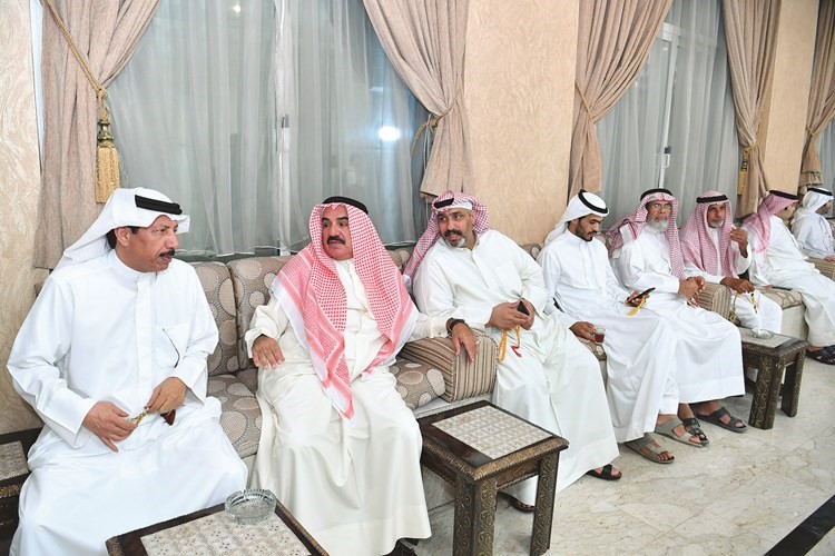 جانب من الحضور في ديوان مزيد﻿