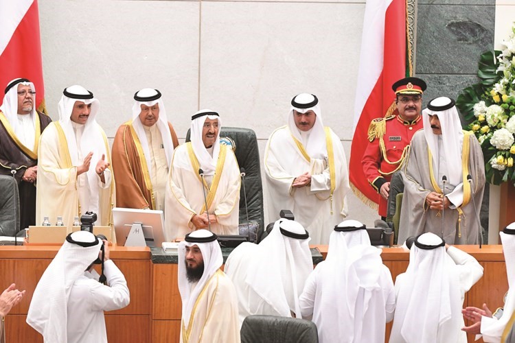 صاحب السمو الأمير وسمو ولي العهد ورئيس مجلس الأمة﻿