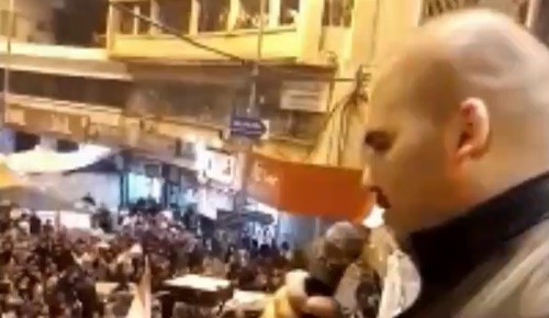 مواطن كويتي يلهب حماس المتظاهرين في طرابلس ويحيي الثورة والشعب اللبناني