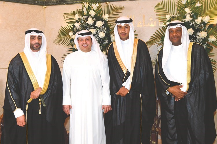 فيصل الكندري يبارك﻿